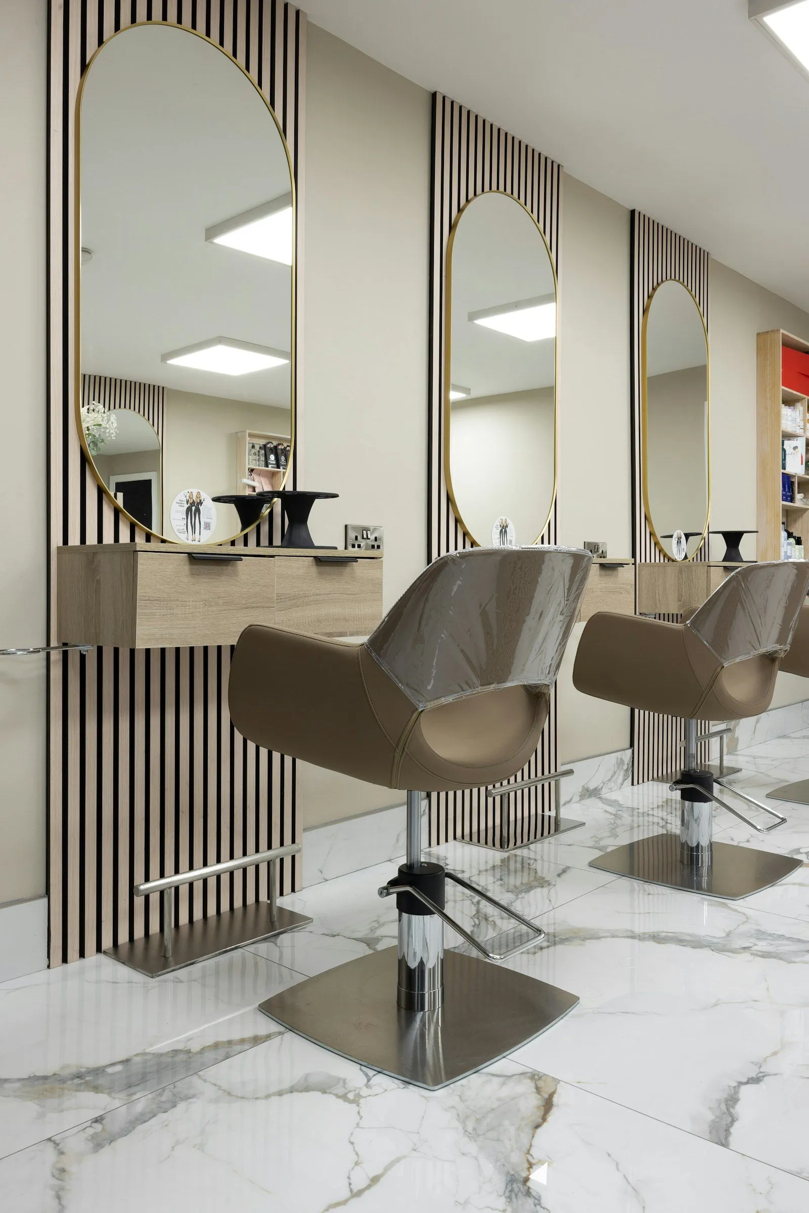Riverdale salon studio