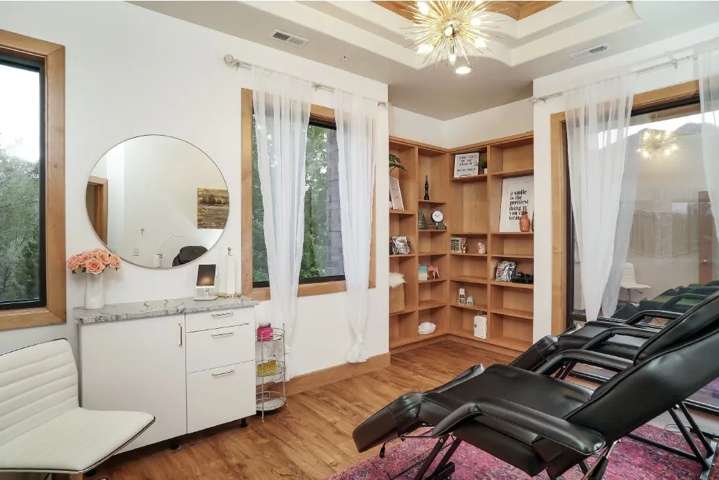 South Ogden salon studio